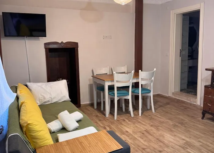 Pangea Sigacik & Bistro Homestay *